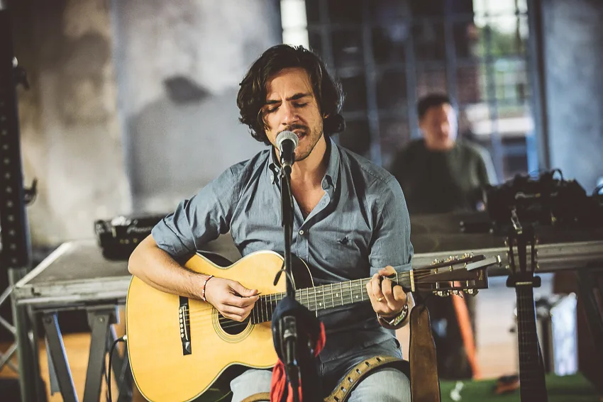 Colmar × Jack Savoretti — foto 4